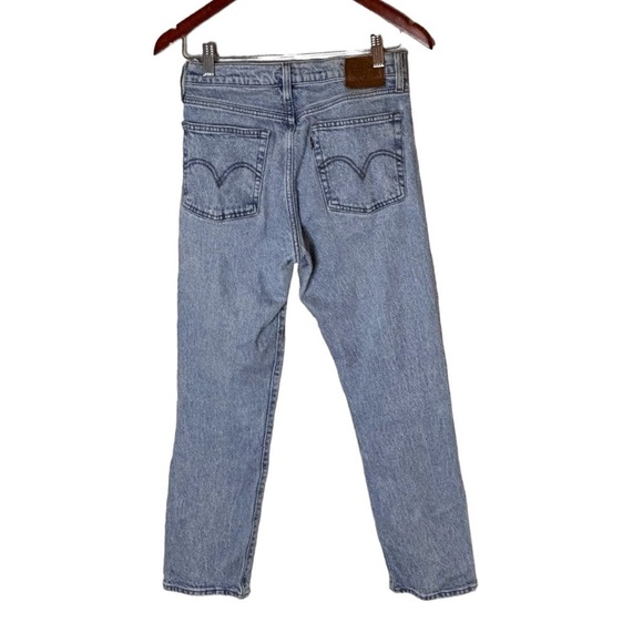 Levi's Women's Wedgie Straight Leg Jeans - Picture 4 of 11